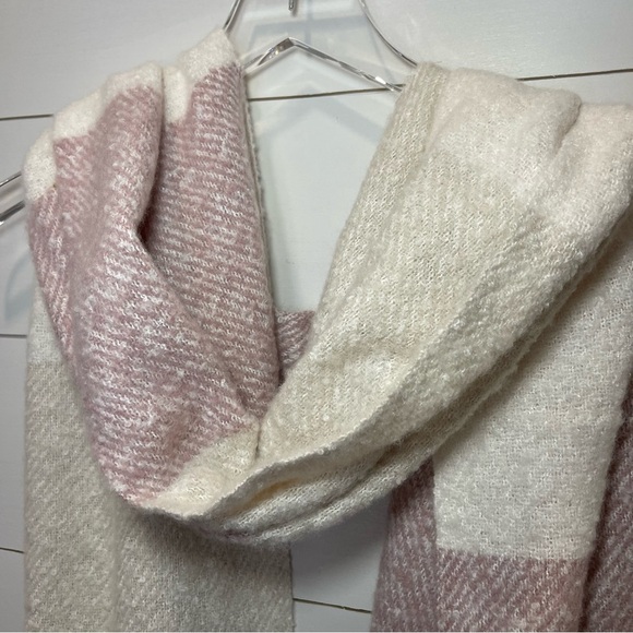 Gentle Fawn Huntington Color Block Cream & Pink Plaid Scarf NWT - Picture 6 of 6